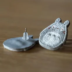 Bijoux|Maison Ghibli Bijou Boucle d’oreilles Broderie Totoro gris - Mon Voisin Totoro