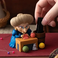 Boites À Bijoux|Maison Ghibli Figurine pot à crayon Yubaba tricote - Le Voyage de Chihiro